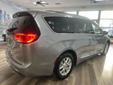 Used 2020 Chrysler Pacifica Touring-L image 6