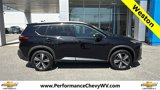 Used 2023 Nissan Rogue SL image 2