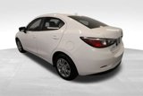 Used 2019 Toyota Yaris L image 3
