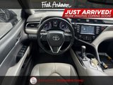 Used 2018 Toyota Camry SE image 2