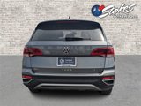 Certified 2022 Volkswagen Taos SEL image 4