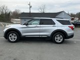 Used 2023 Ford Explorer XLT w/ Equipment Group 202A image 3