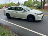 Used 2016 Toyota Avalon Touring image 3
