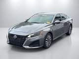 Used 2023 Nissan Altima 2.5 SV image 2