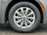 Used 2018 Chrysler Pacifica Touring-L image 6