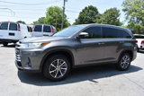 Used 2019 Toyota Highlander XLE image 2