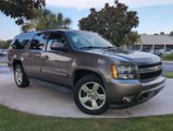 Used 2014 Chevrolet Suburban LT image 2