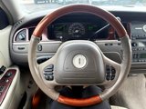Used 2003 Lincoln Town Car Executive image 4