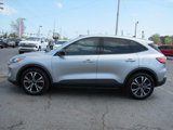 Used 2022 Ford Escape SE w/ SE Sport Appearance Package image 5