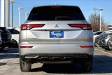 Used 2022 Mitsubishi Outlander ES image 3