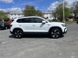 New 2024 Volkswagen Taos SE image 2