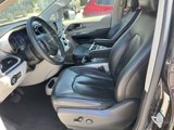 Used 2022 Chrysler Pacifica Touring-L image 5