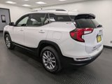 Used 2022 GMC Terrain SLT w/ Infotainment Package II image 6