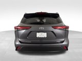 Used 2023 Toyota Highlander L image 4