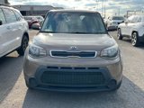 Used 2015 Kia Soul + image 2