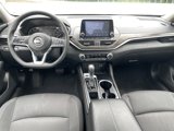 Used 2023 Nissan Altima 2.5 SV image 2
