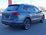 Used 2022 Volkswagen Tiguan SE w/ Panoramic Sunroof Package image 4