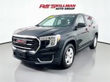 Used 2024 GMC Terrain SLE image 3