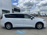 Used 2023 Chrysler Pacifica Touring-L image 3
