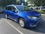 Used 2018 Chrysler Pacifica Touring-L Plus image 3