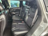 Used 2019 Jeep Cherokee Limited image 5