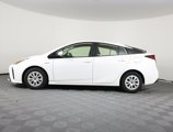 Used 2019 Toyota Prius image 2