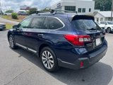 Used 2018 Subaru Outback 2.5i Touring image 3