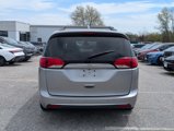 Used 2017 Chrysler Pacifica Touring-L image 5