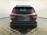 Used 2017 Toyota Highlander XLE image 6