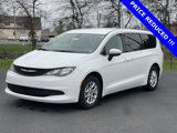 Used 2022 Chrysler Voyager LX image 3