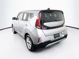 Used 2023 Kia Soul LX w/ LX Technology Package image 5