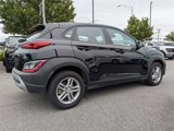 Used 2023 Hyundai Kona SE image 4