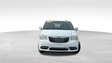 Used 2014 Chrysler Town & Country Touring image 2