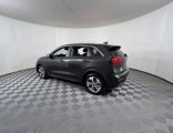 Used 2022 Kia Niro EX Premium image 3