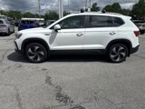 New 2024 Volkswagen Taos SE image 3