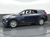 Used 2018 Kia Sorento LX image 2