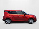 Used 2022 Kia Soul LX image 4