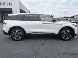 New 2025 Lincoln Nautilus Premier image 3