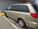 Used 2010 Toyota Sienna LE image 4
