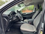 Used 2022 Ford Escape SE image 5