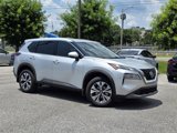 Used 2021 Nissan Rogue SV image 2