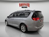 Used 2017 Chrysler Pacifica Touring-L w/ Tire & Wheel Group image 2