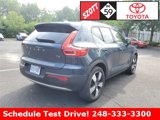 Used 2022 Volvo XC40 T5 Momentum image 4