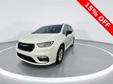 New 2025 Chrysler Pacifica Select image 4