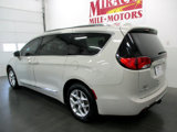 Used 2019 Chrysler Pacifica Touring-L Plus image 4