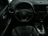 Used 2019 Jeep Cherokee Limited w/ Technology Group image 2