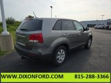Used 2012 Kia Sorento LX w/ Third Row Pkg image 2