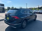 Used 2020 Volkswagen Tiguan SE image 2