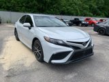 Used 2023 Toyota Camry SE image 2