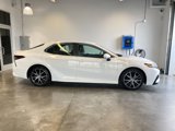Used 2023 Toyota Camry SE image 2